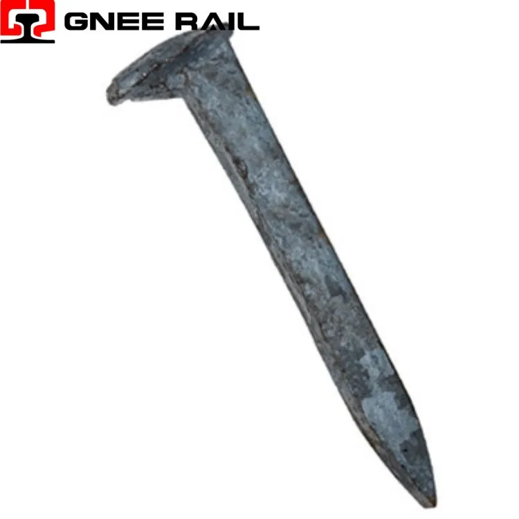 Hundespikes aus Kohlenstoffstahl